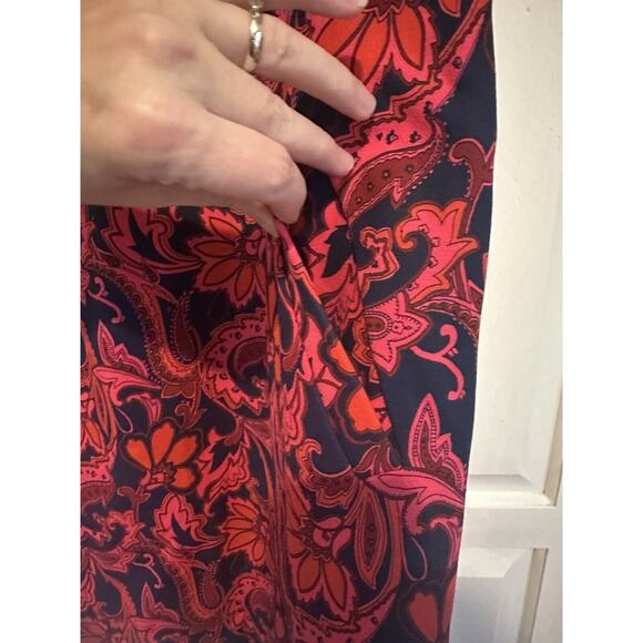 Lands End Colorful Floral Shift Stretch Dress Knee Length Size 12 Pockets - Picture 6 of 13